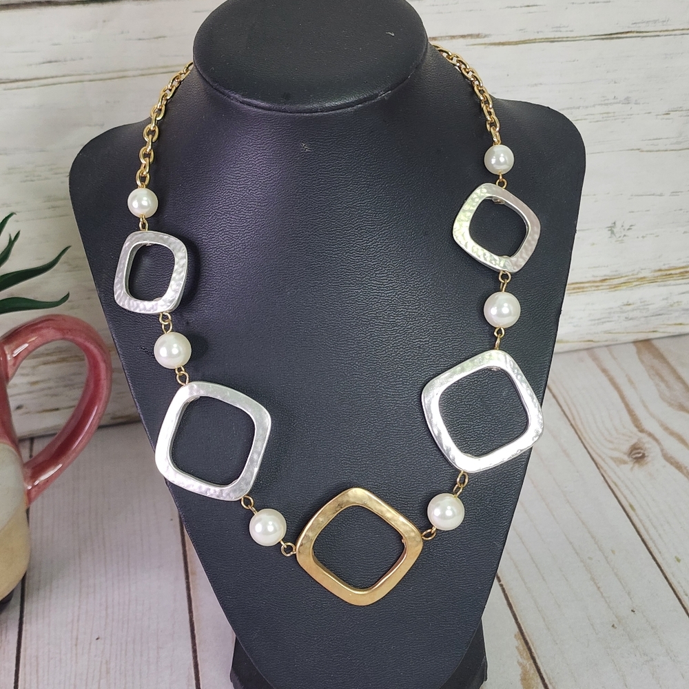 Silvertone/Goldtone with faux Pearls Necklace